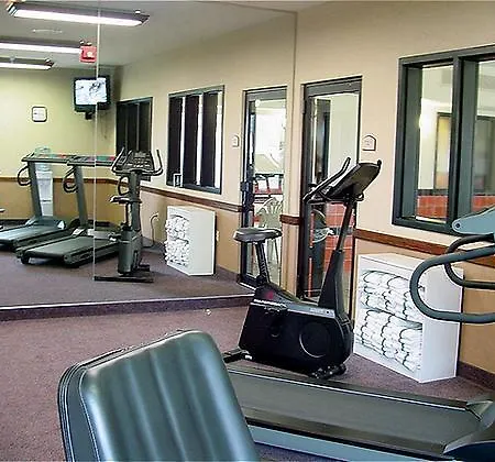 Holiday Inn Express & Suites Topeka West I-70 Wanamaker By Ihg 