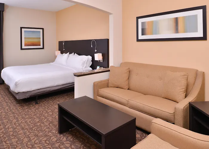 Holiday Inn Express & Suites Topeka West I-70 Wanamaker By Ihg