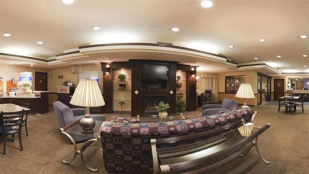 Express & West I-70 Wanamaker By Ihg Hotel