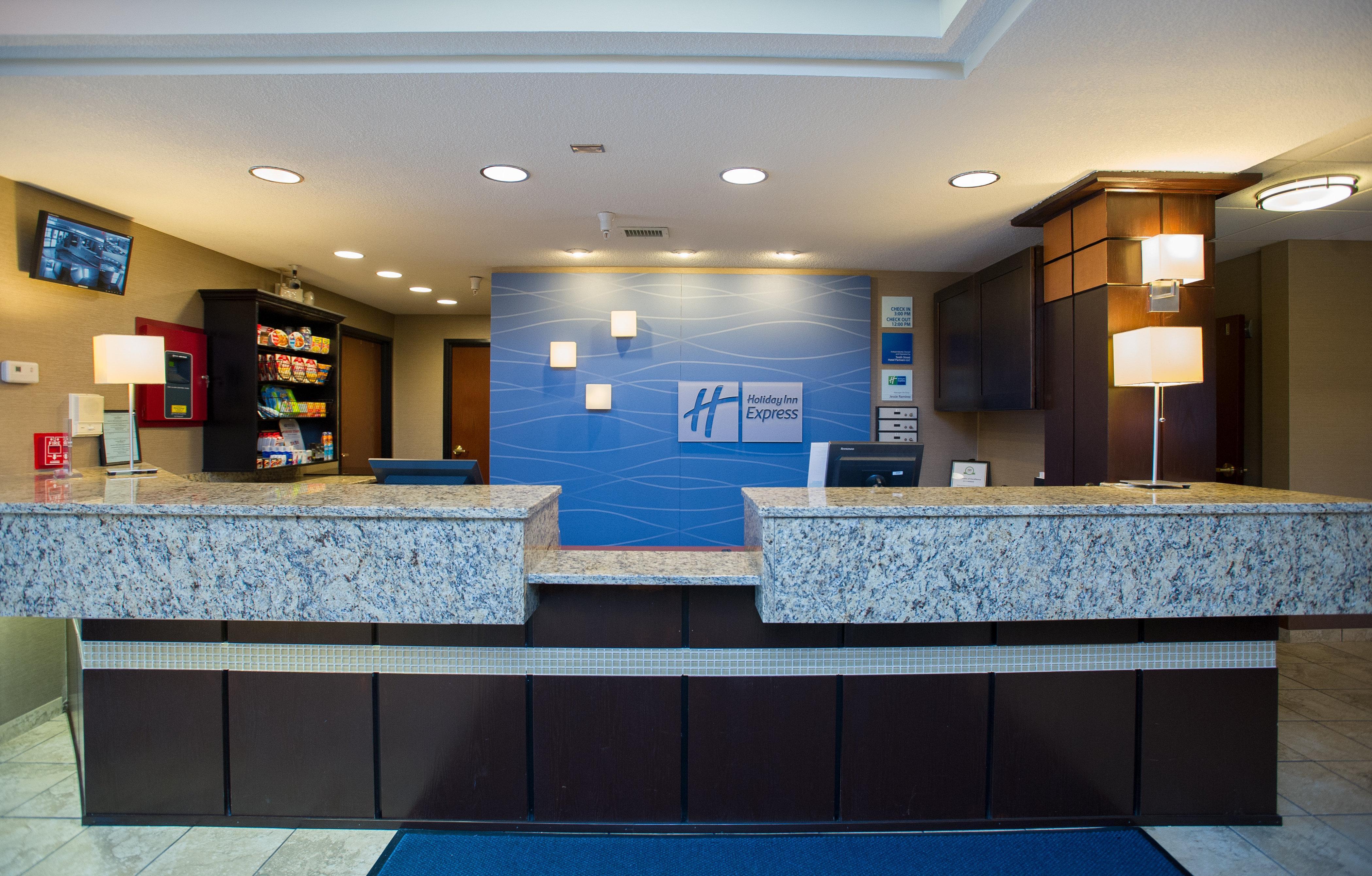 Express & West I-70 Wanamaker By Ihg Topeka