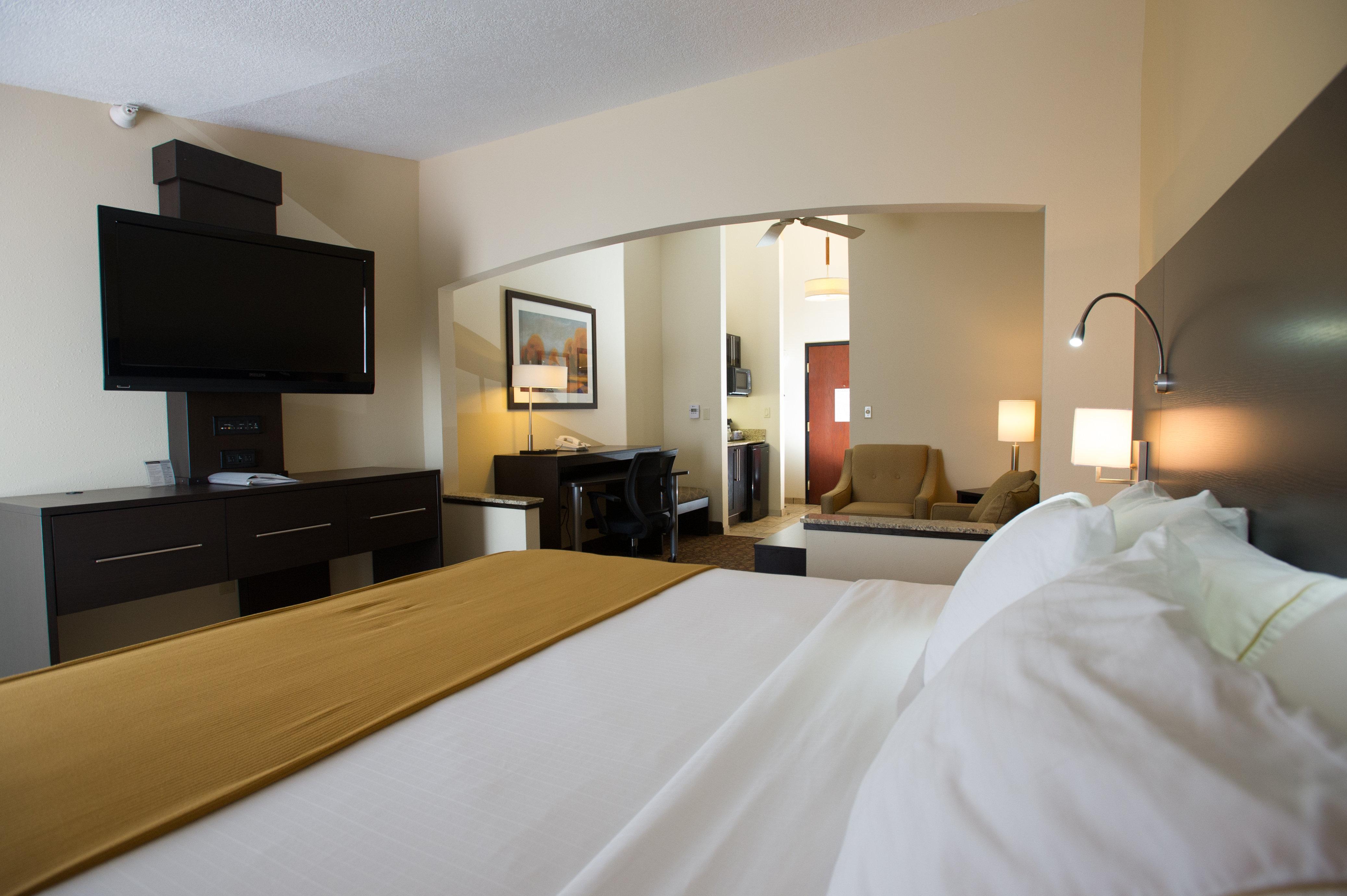 Express & West I-70 Wanamaker By Ihg
