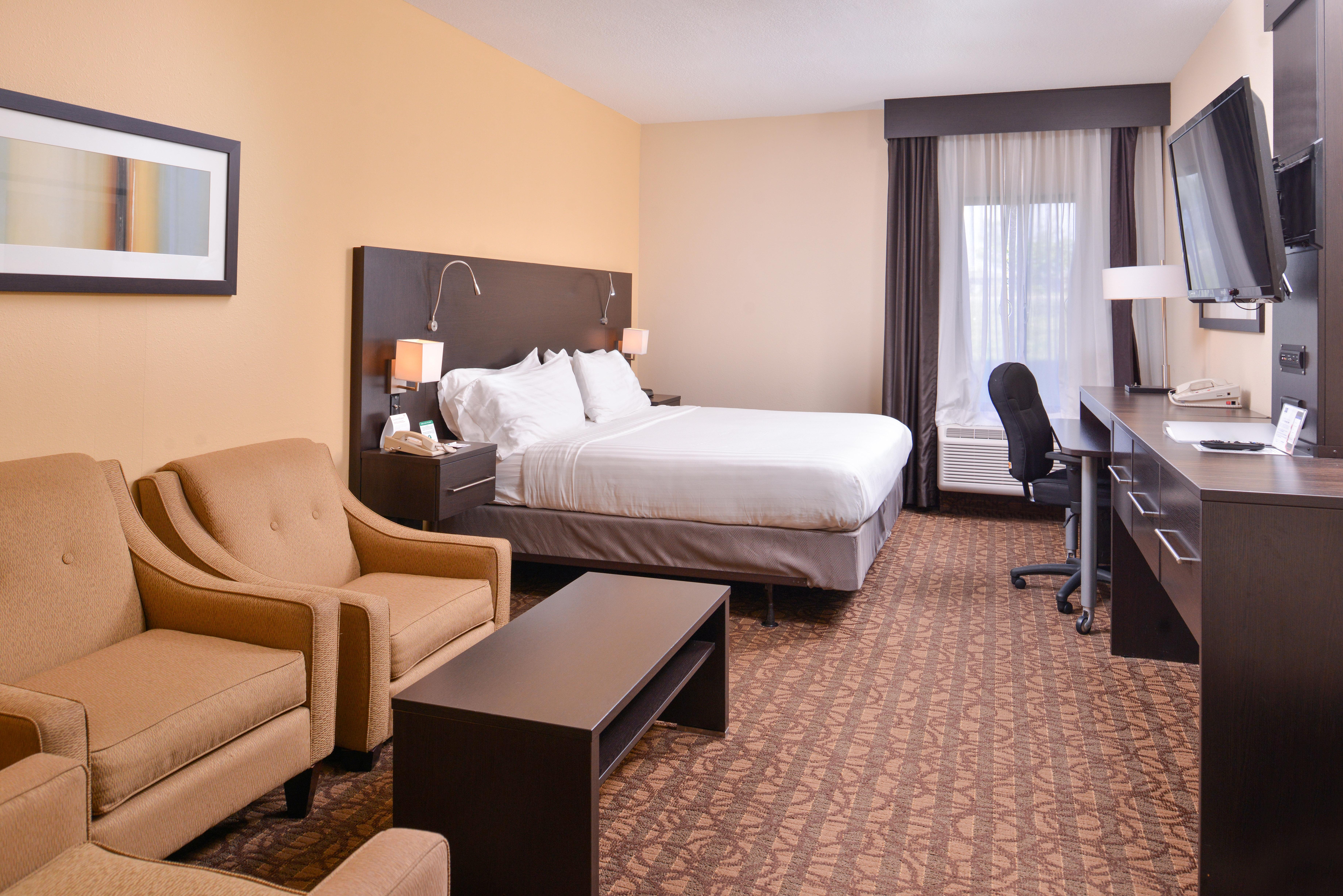 Express & West I-70 Wanamaker By Ihg