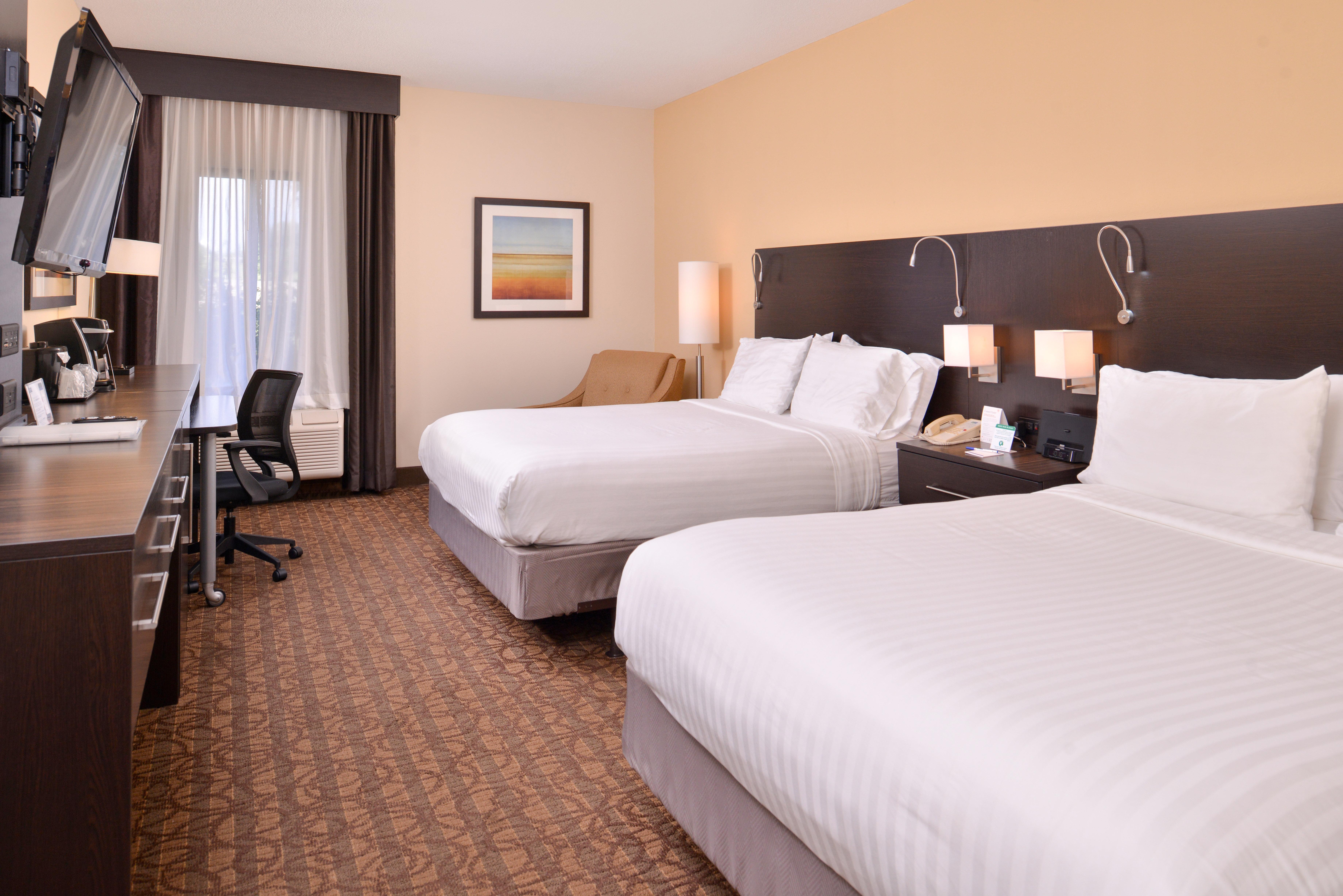 Express & West I-70 Wanamaker By Ihg 2*