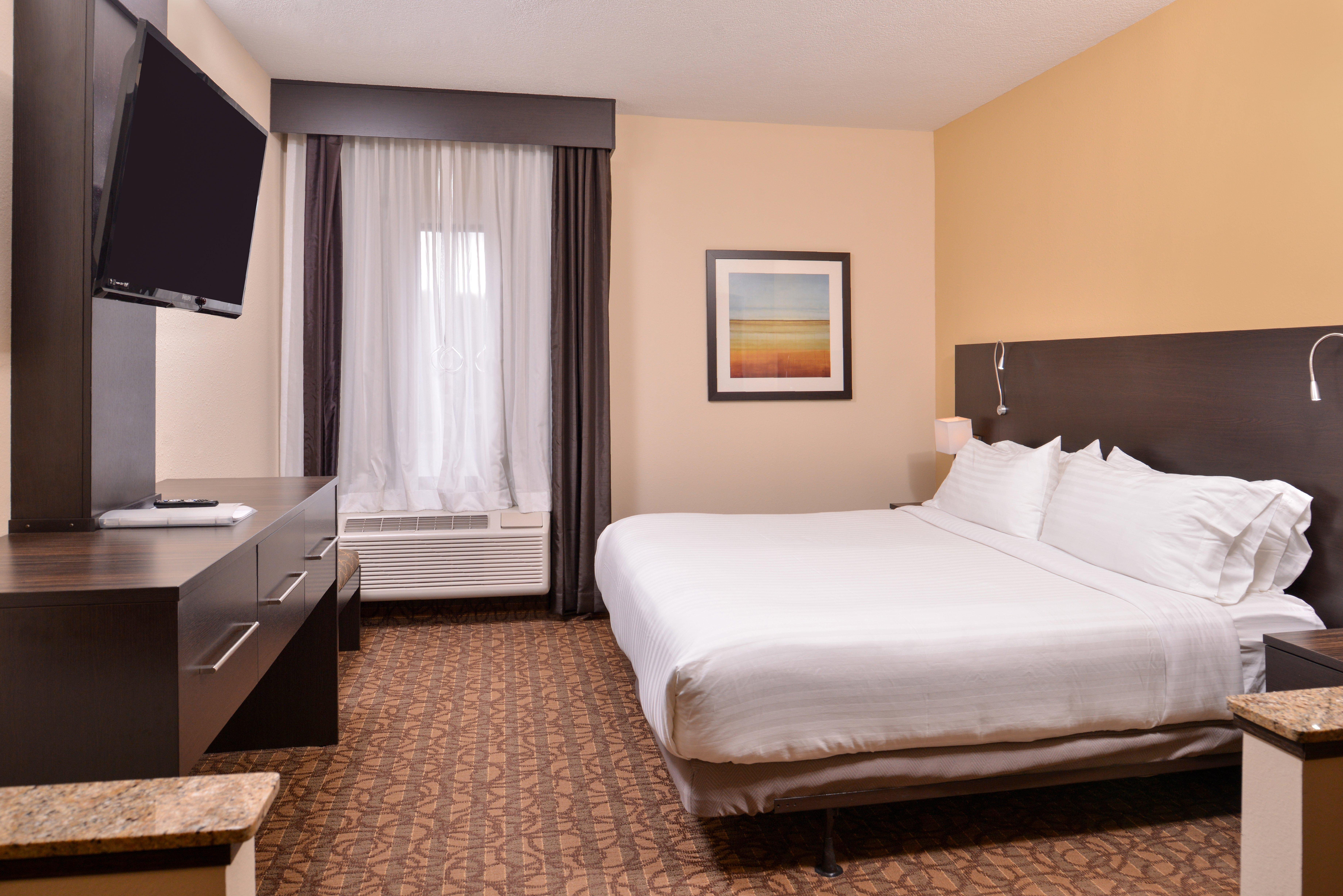 Express & West I-70 Wanamaker By Ihg Hotel
