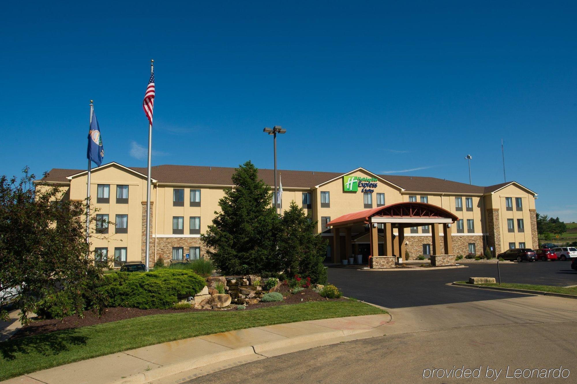 Hotel Express & West I-70 Wanamaker By Ihg Topeka