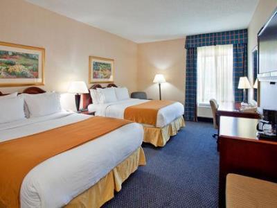 Express & West I-70 Wanamaker By Ihg Hotel