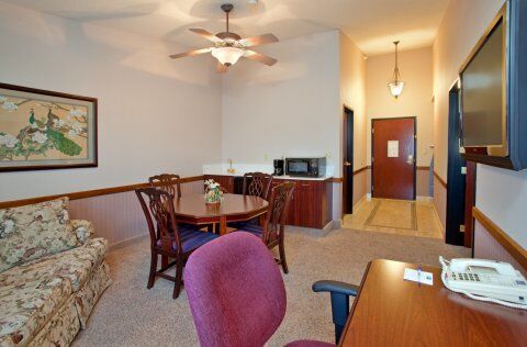 Hotel Express & West I-70 Wanamaker By Ihg Topeka